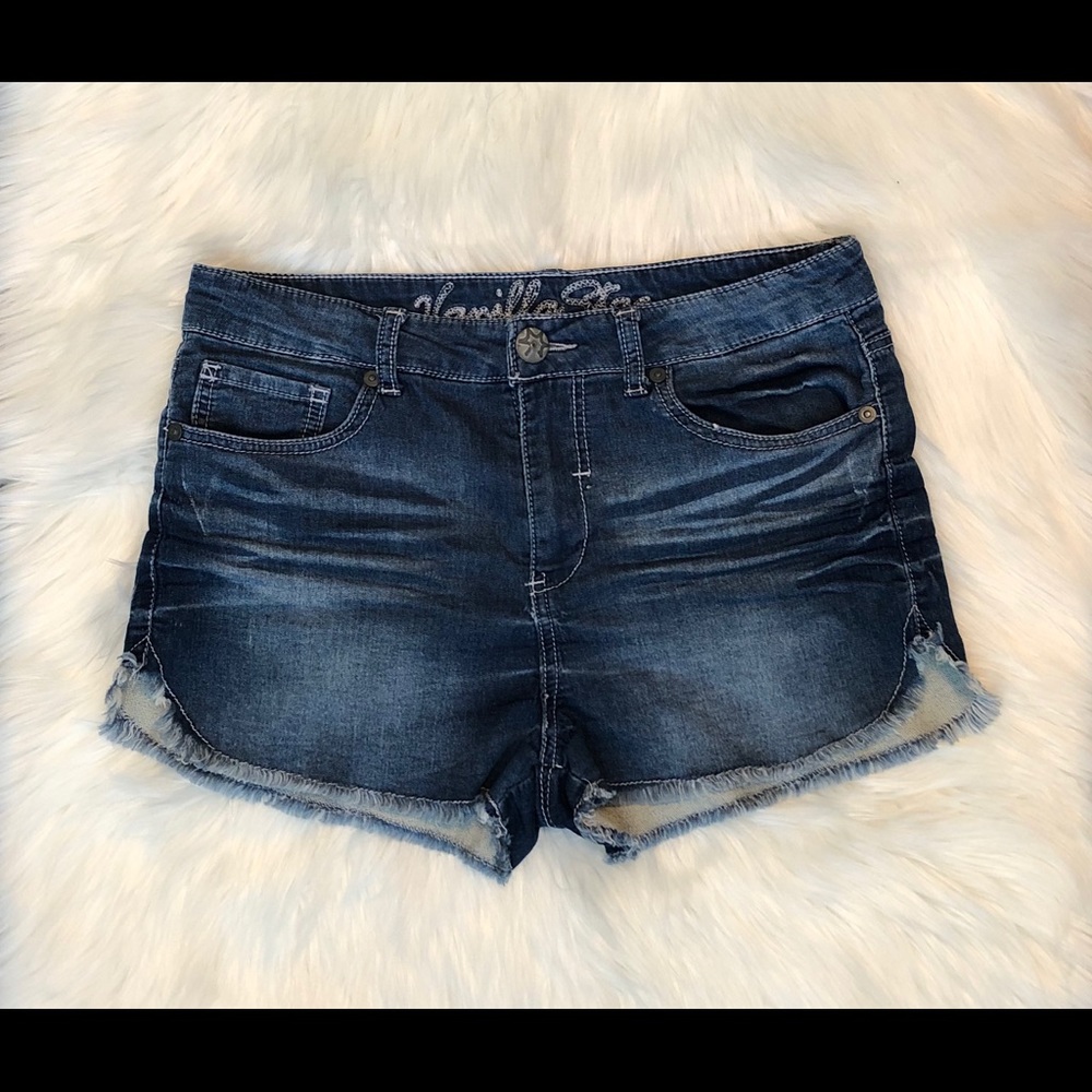 *4/$30* Vanilla Star Juniors Cut Off Shorts